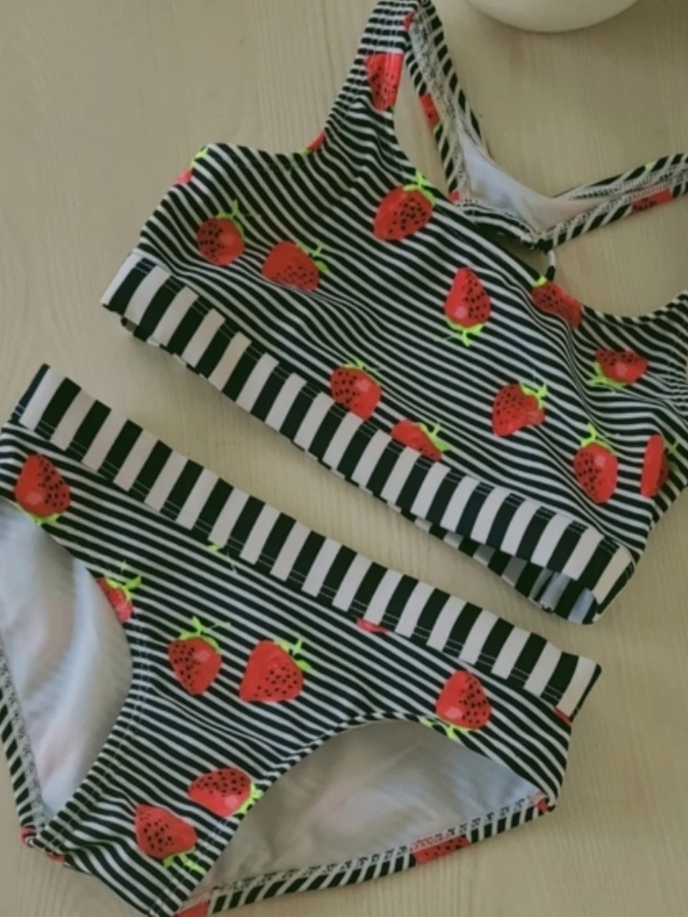 Cat & Jack Girls Blue striped w/Red Strwberries 2 piece Bikini Size S(6/6X)